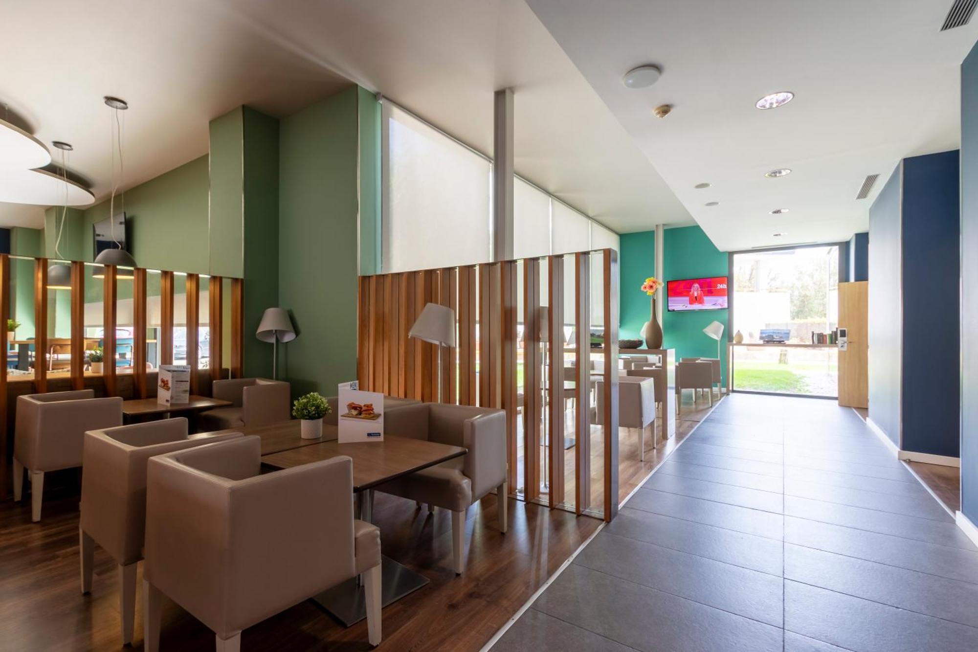 Travelodge Malaga Airport — Fotos 2